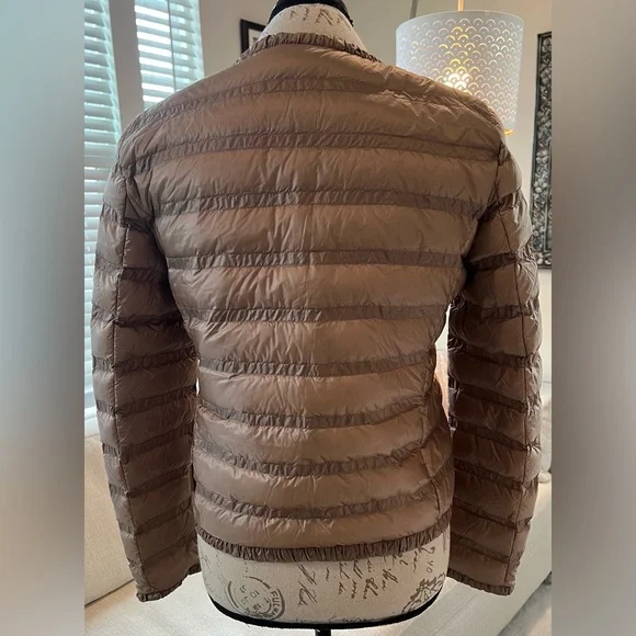 Moncler Women's LISSY Lightweight Puffer Size 2 - Picture 3 of 12
